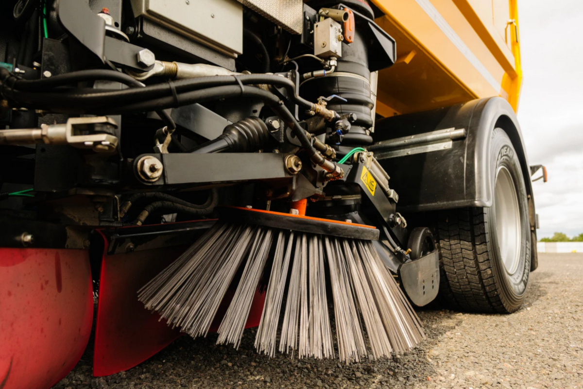 prace porządkowe na drogach